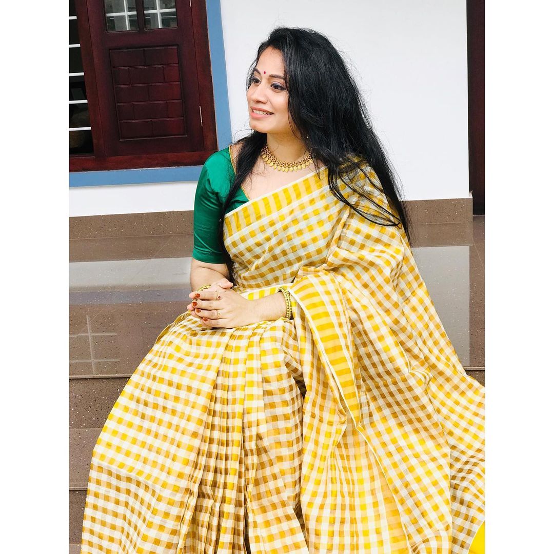 Kerala Cotton Saree with Golden Zari